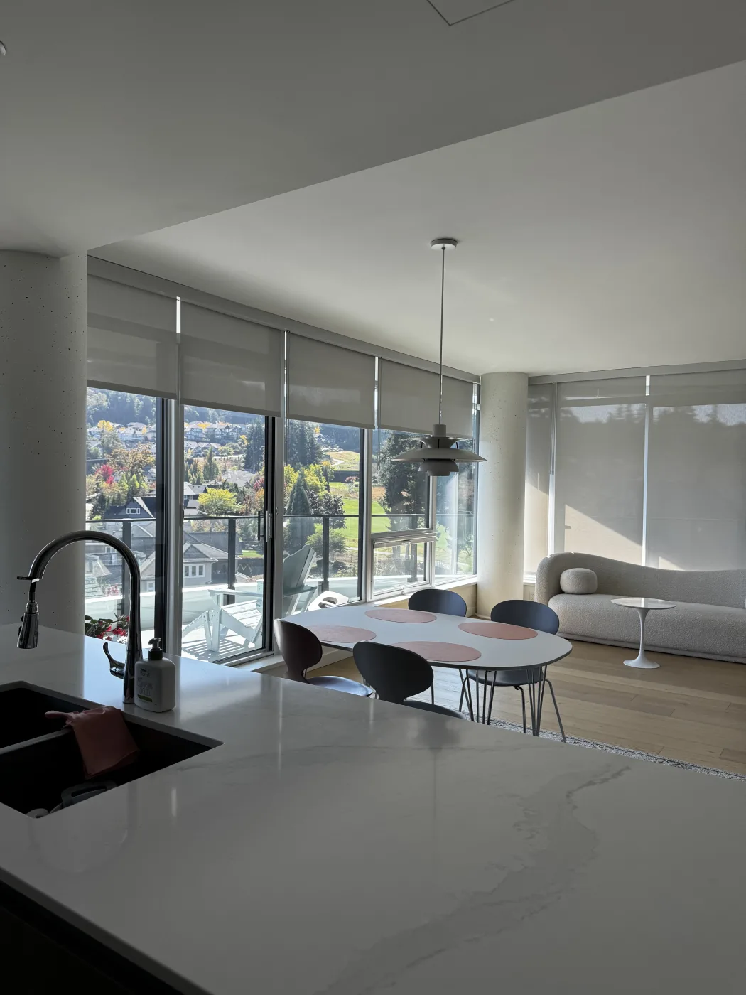 Fully Furnished 2 Bedroom + Den | Large Private Balcony — photo 4